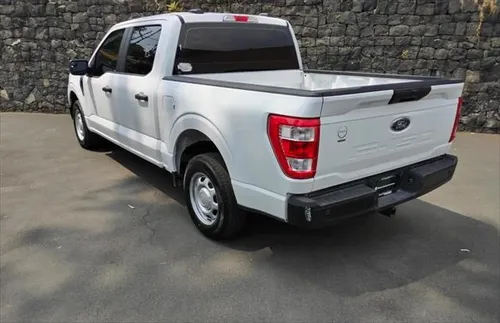 Ford F-150 3.3 XL Doble Cabina V6 4x2 At