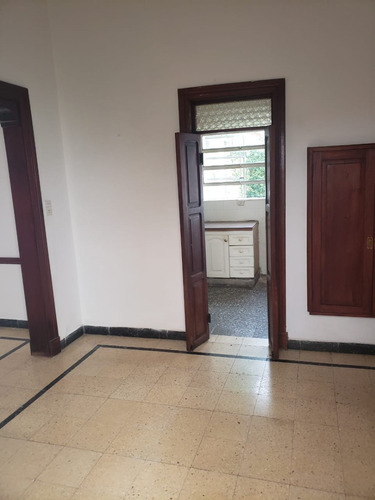 Ph Interno En Venta En Casco Urbano De La Plata.