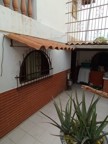 Imagen 12 de 30 de Comoda Y Amplia Casa Urbanizacion La Mantuana Turmero Estado Aragua