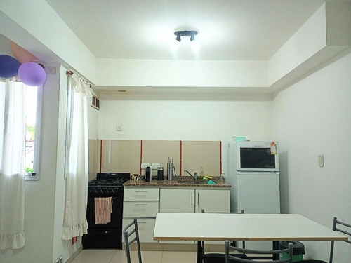 Imagen 3 de 6 de Departamento De 2 Amb En Lomas De Zamora