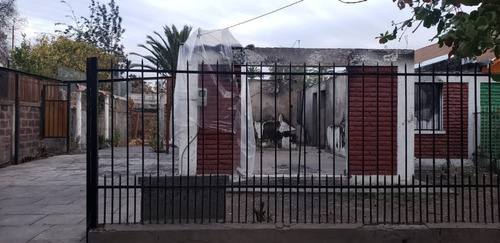 Se Vende Terreno Con Casa Para Reconstruir.