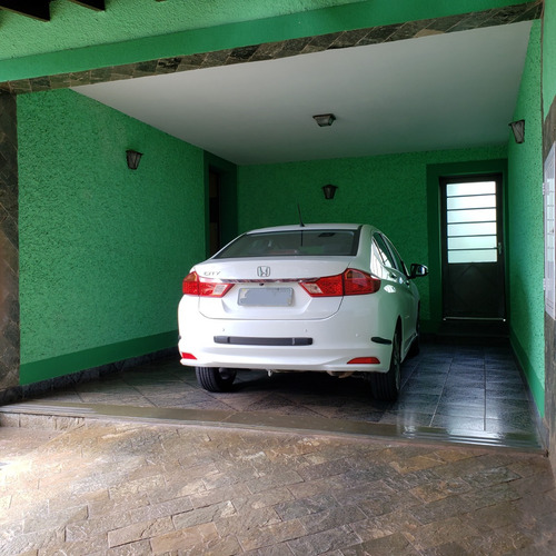 Casa Ampla Com Grande Área No Centro