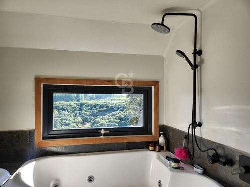 Casa En Puerto Varas: Quincho, Vista Y Tiny House