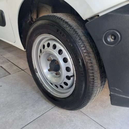 Imagen 9 de 11 de Renault Kangoo 1.5 Furgon Ph3 Confort Plc
