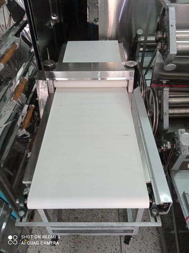Imagen 4 de 7 de Laminadora Para Masa De Pastelitos Y Tequeños