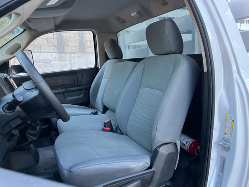 RAM 4000 5.7 Chasis Cabina Pl 4x2 Mt