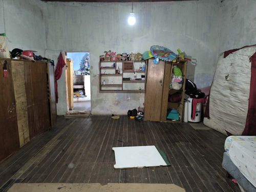 Inmobiliaria Rias Altas Vende Gran Casa A Reciclar Con Amplio Terreno