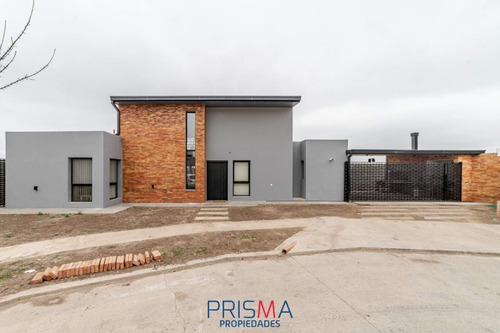 Imagen 26 de 27 de Comarca De Allende . Casa En Venta . Planta Baja . Lote De 440 M2