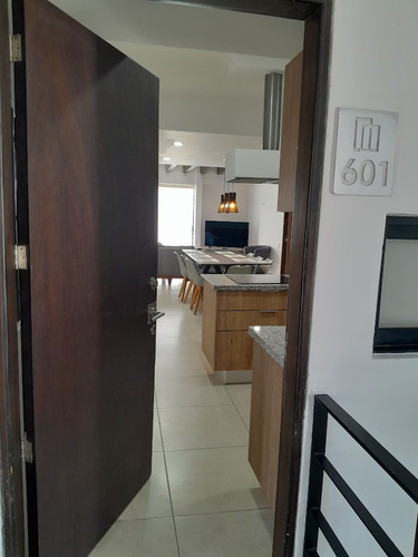 Bonito Departamento En Renta De 101 Mts2, Amueblado, Torre Baluarte, Nazatlan.