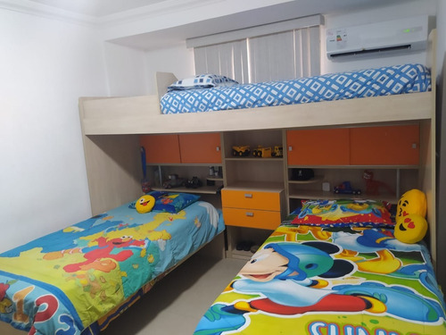 Imagen 18 de 25 de Town House En Urb. Lomas Del Este Res. Lomas Alto. Cl-fd605