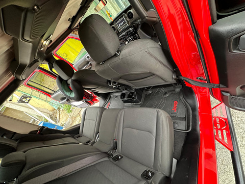 Jeep Gladiator Sport S 2021