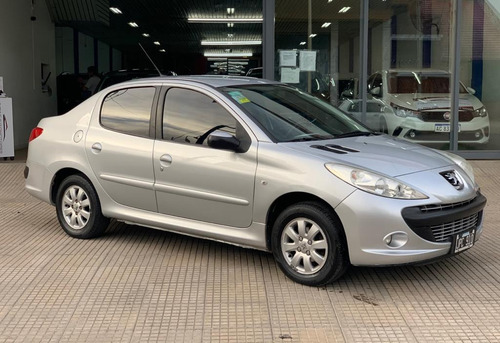 Peugeot 207 1.4 Sedan Allure 75cv 2011