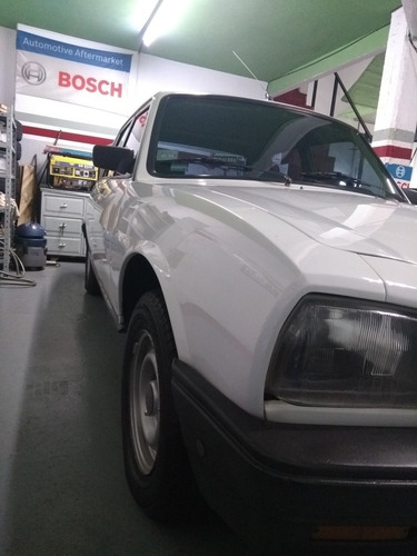 Imagen 4 de 14 de Peugeot 504 2.0 Sl 1999