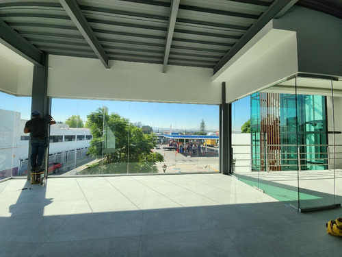 Local En Renta En Planta Alta En Plaza Comercial, A Un Lado Del Mercado Escobedo