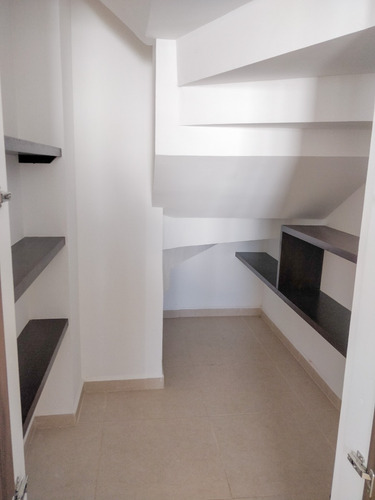 Imagen 6 de 19 de Casa En Venta En Fraccionamiento El Condado, Corregidora Querétaro