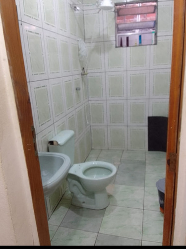 Sobrado Com 9 Cômodos Ao Todo