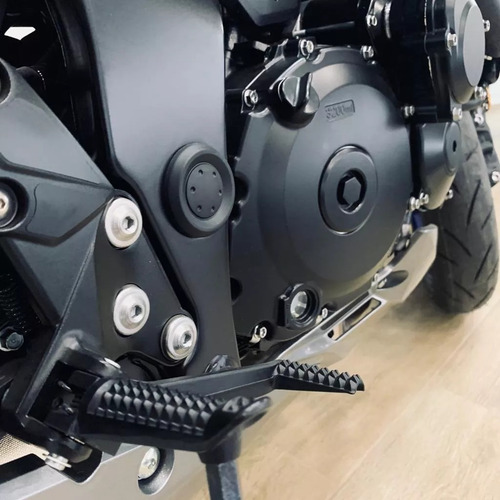 Imagen 16 de 25 de Suzuki Gsx S 750 Nacked No Z650 Mt El Mejor Tipo De Cambio