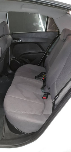 Imagem 13 de 14 de Hyundai Hb20s 1.6 Comfort Plus 16v Flex 4p Manual