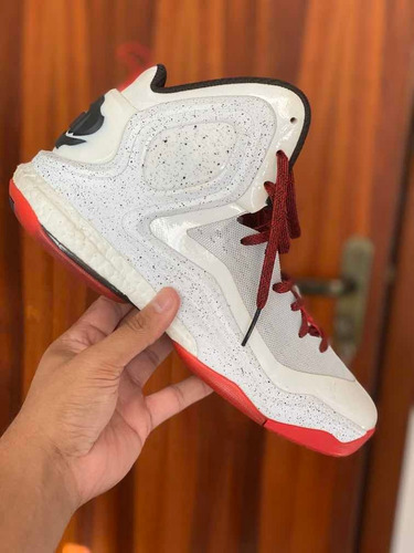 Tênis D Rose 5 Boost Derrick Rose - 40