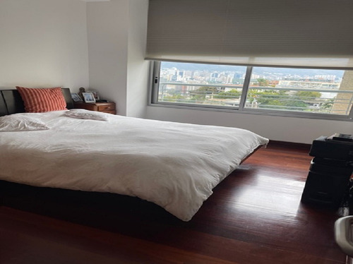 Las Mercedes Vendo Apartamento 4 Hab Calle Cerrada