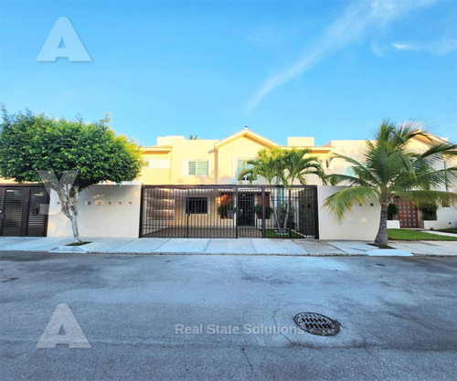 Casa En Venta, 4 Recámaras, 2 Niveles, La Vista, El Table, C