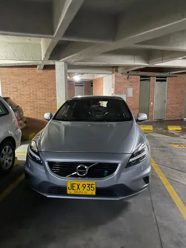 Volvo V40 2.0 T4 Drive-e R-design