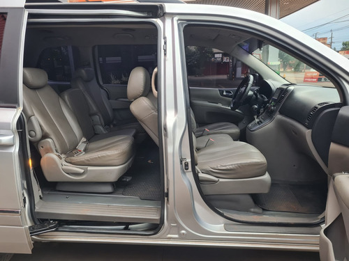 Confort Y Eficiencia Excelente Estado Auto Kia Carnival 2009