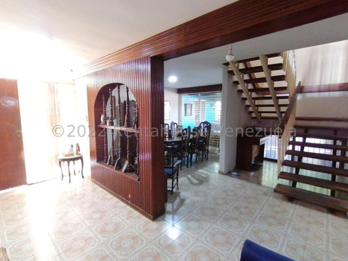 En Venta, Quinta Con 525 M2 De Terreno, Urb Los Libertadores, Barquisimeto. Coflex 255575 - #// Monica C., Ofertas Limitadas, Inversion Inteligente/*#
