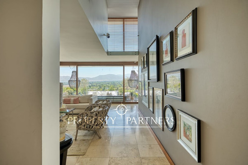 Espectacular Casa En Hacienda De Chicureo Con Gran...