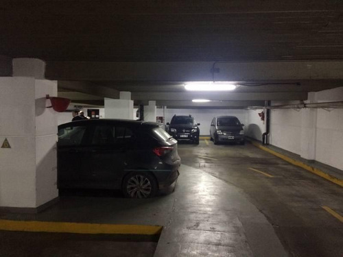 Excelente Oficina En Alquiler En Zona Plaza San Martín