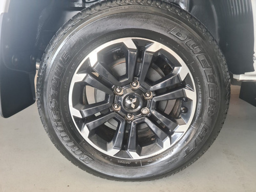 Mitsubishi L200 Triton 2.4 16V TURBO DIESEL SPORT HPE CD 4P 4X4 AUTOMÁTICO