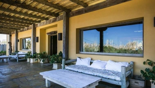 Casa En Alquiler Por Temporada De 4 Dormitorios En Punta Piedras (ref: Bpv-7029)