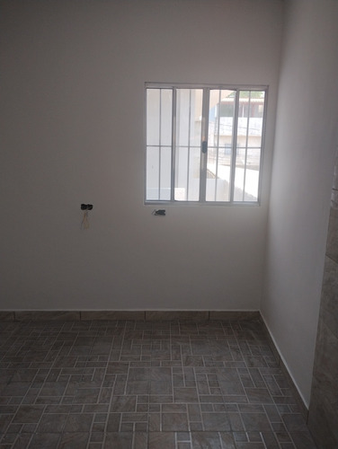 Casa Com 07 Cômodos Toda Reformada Dividida Em 2 Casas