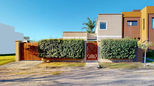 Imagen 23 de 30 de Casa En Venta 4 Dormitorios En Gonnet - La Plata