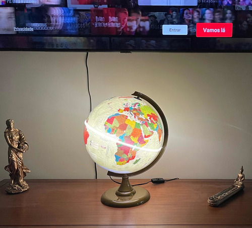 Globo Terrestre Político 30cm Histórico Led Branco Base Ouro