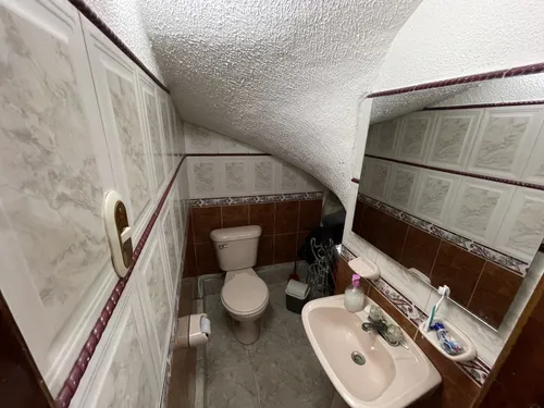 Casa En Venta En El Tesoro. Cod V1119