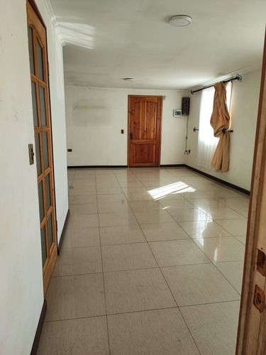 Amplia Casa En Arriendo - Paine