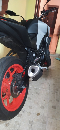 Imagem 2 de 3 de Yamaha Mt03