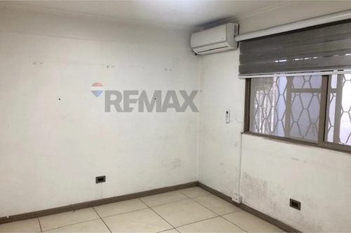 Excelente Oficina A Pasos Del Metro Trinidad