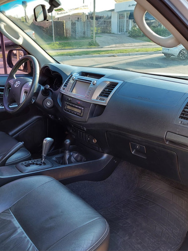 Toyota Hilux 3.0 Cd Srv Cuero 4x4 5at - A4