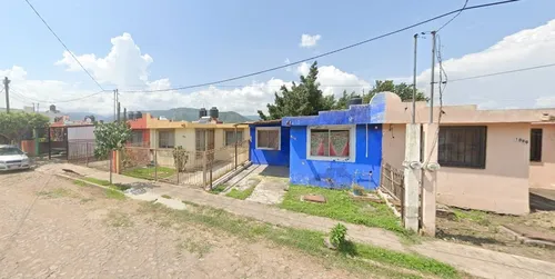Casa En Venta, Frac. Los Naranjos, Autlan De Navarro, Jalisco. 2 Recamaras, 2 Baños, 1 Estacionamientos. ¡¡¡ Remate Bancario !!! -jmjc9