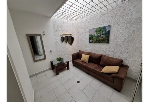 Apartamento En Venta 2do Piso En La Floresta 140 Mt²