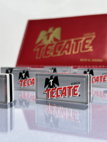 Domino Tecate Plata / Domino Carta Blanca B/n Pl / Cubilete