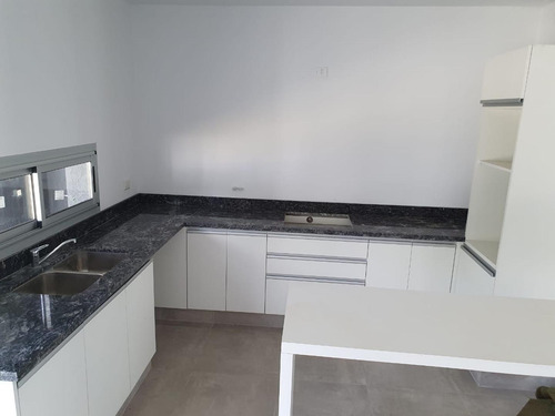 Duplex / Recta Martinolli/ 3 Dormitorios- 3 Banos