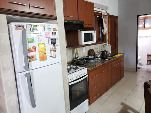 Imagen 4 de 15 de Uf Ubicada En Bario Parque Villa Norte - 4 Ambientes 2 Baños Parrilla Y Cochera Lote De 200m2 Abonan Expensas