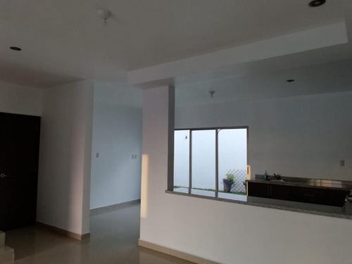 Imagen 8 de 22 de Lomas De La Rioja, Casa En Renta De 3 Recámaras