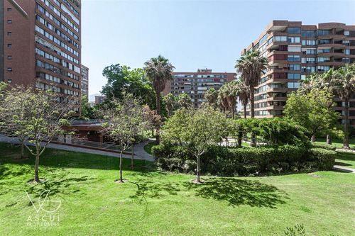 Departamento En Venta De 4 Dorm. En Vitacura