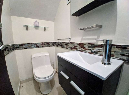Imagen 14 de 23 de Jorge Febres Vende Town House En Res. Villa Del Bosque Atth-95