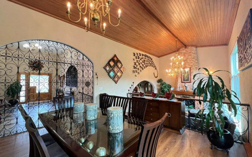 Venta De Casa En Fraccionamiento San Carlos En Metepec