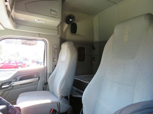 Imagen 9 de 15 de Kenworth T680